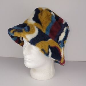 Women's Comfy Faux Fur Fuzzy Bucket Hat Colorful Camo Plush